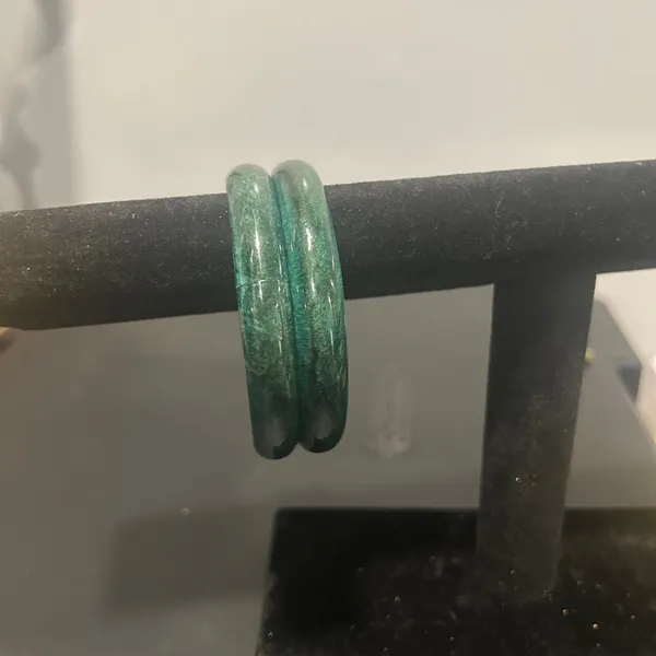 Elegant Green Bangle Bracelets - Image 2