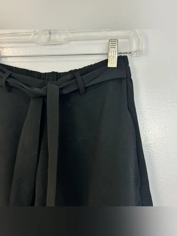 NWT H&M Black Tie Waist High Waist A-line Shorts SIze Small - Image 3