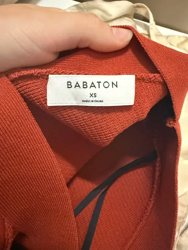 Babaton Aritzia Crop Sculpt Knit Top - Image 3