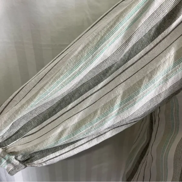 a.n.a Gray and Light Green Striped Linen V-Neck Pullover Blouse Women’s Size XS - Image 8