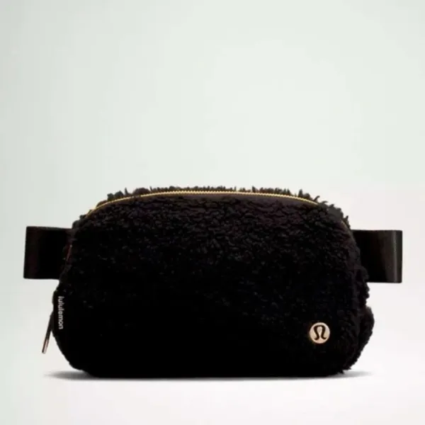 Lululemon Everywhere Belt Bag Black Fleece Sherpa with Gold Hardware 1L - Image 2