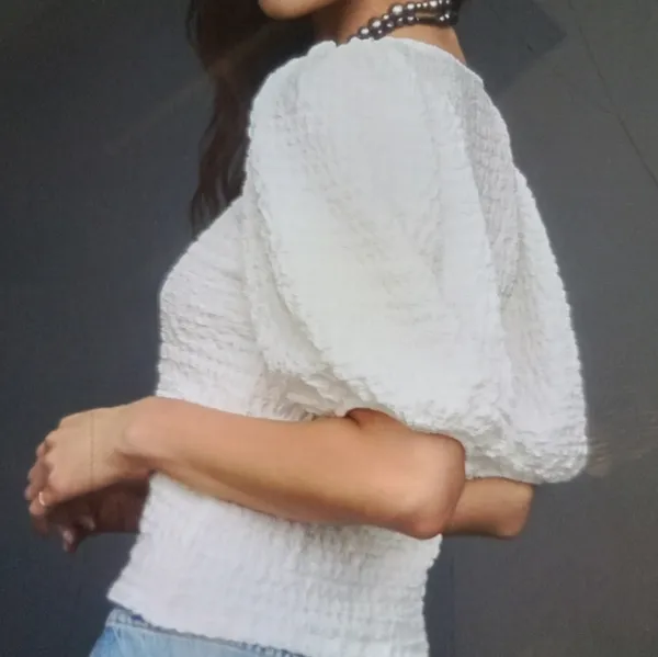 Maeve by Anthropologie balloon sleeve textured top new with defects size Medium - Image 5