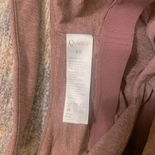 Quince Ultra Soft V-Neck Cropped Tank in Heather Rose - Image 9