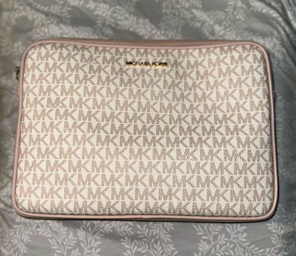 Michael Kors Kali MD Satchel with I Pad Case - Image 10
