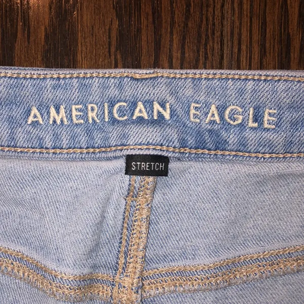 American eagle MOM straight jean shorts distressed size 8 - Image 3