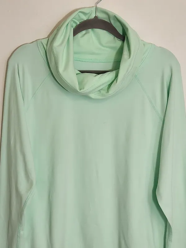 Lululemon Healthy Heart Mint Green Pullover Approx Medium to Large Flaw - Image 3