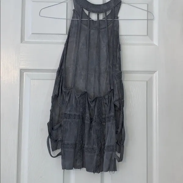 POL Grey Distressed Wash Tank Top - Image 2