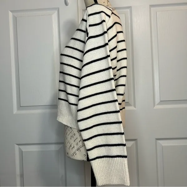 Tahari Striped Cropped Sweater - Image 6
