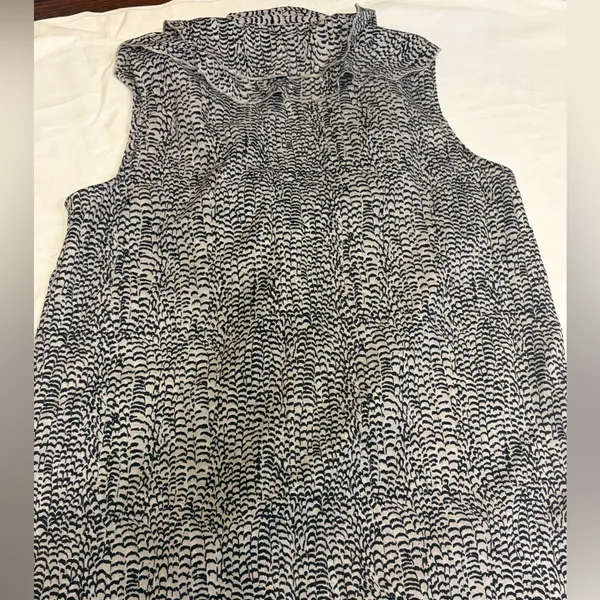 LOFT Black and White Patterned Blouse - Image 2