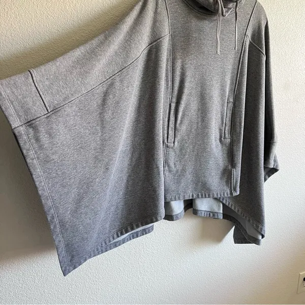 UGG Women's Pichot Turtleneck Fleece Pockets Grey‎ Cape Poncho Grey Cozy Drapey - Image 3