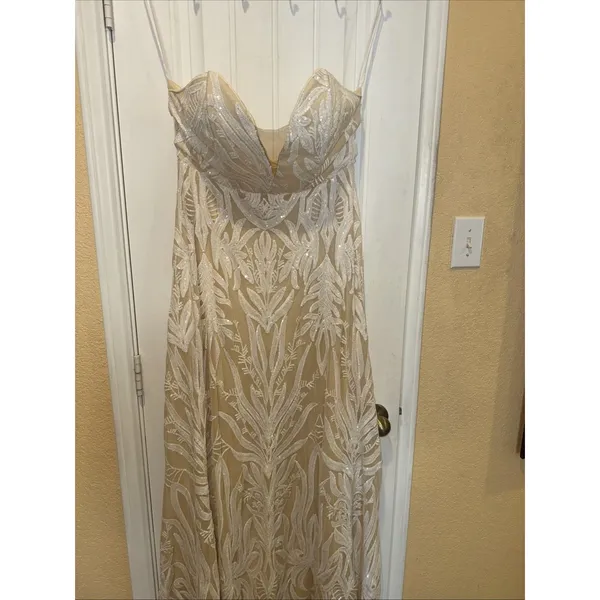 Love & Lemonade - Prom, Bridesmade or Mother of the Bride Dress Size XL - Image 6