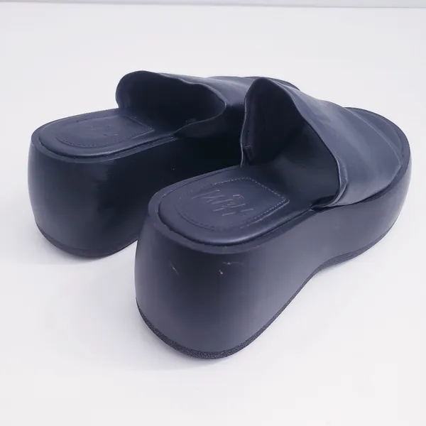 H&M Y2K Chunky Slide On Flat Sandals - Image 3