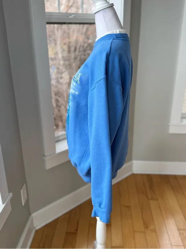 Vintage 80s 90s Cottagecore Blue Winter Scene Sweatshirt Rhinestone Accents Sz M - Image 3