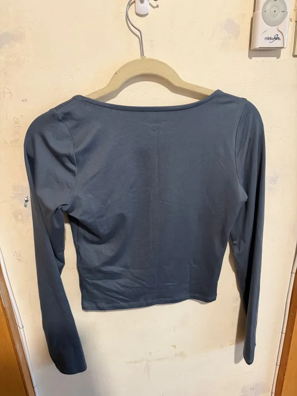 Hollister Top Long Sleeve Crop - Image 2