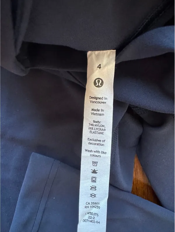 Lululemon Instill High Rise 25” True Navy Size 4 NWT - Image 6
