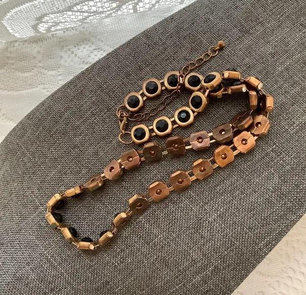 Vintage Black Stone Elegant Necklace - Image 5