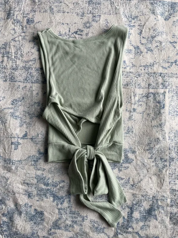 PacSun Light green crop top with tie in the back - Image 5
