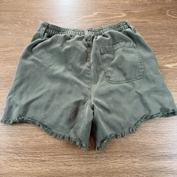 Aerie Women's Utility Shorts XS Green High Rise Frayed Hem Casual - Image 7
