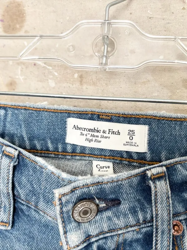 Abercrombie the 4" Mom Short Curve Love - Image 3
