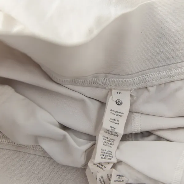 Lululemon Women's Court Rival Athletic High Rise Twirl Athletic Mini Skirt White - Image 2