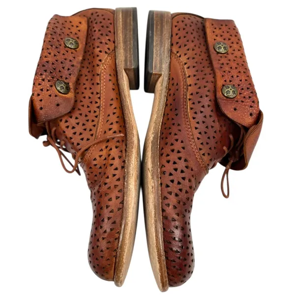 Patricia Nash Sabrina Perforated‎ Leather Ankle Bootie Sz 9 - Image 6