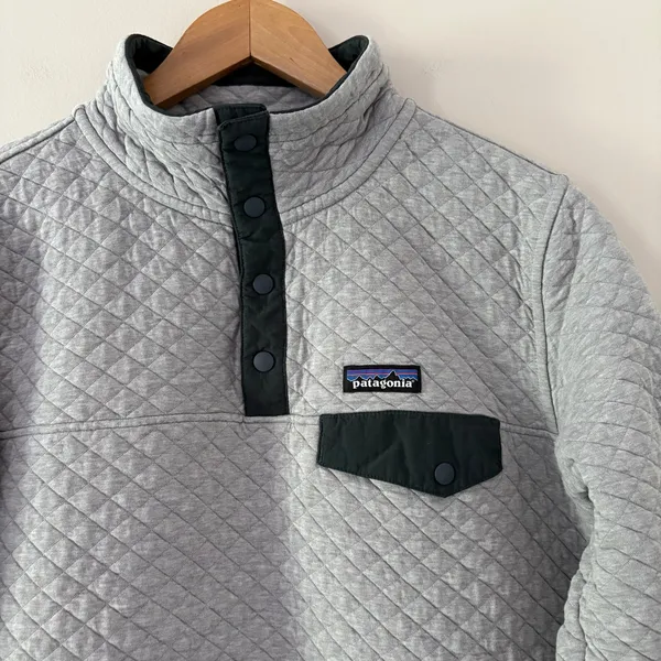Patagonia Women's Pullover Organic Cotton Quilt Snap-T Grey Medium - Image 3