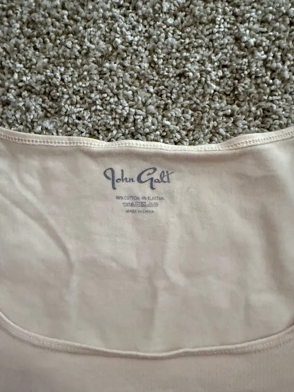 Brandy Melville John Galt Top Light Pink - Image 3