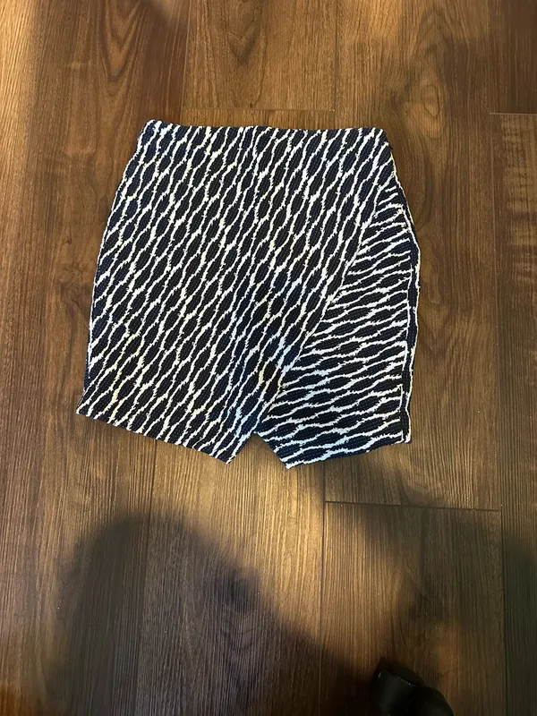 Loft Skirt - Image 3