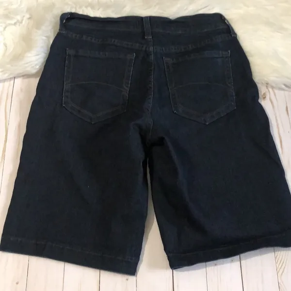 NYDJ Shorts Size 2 EUC - Image 6