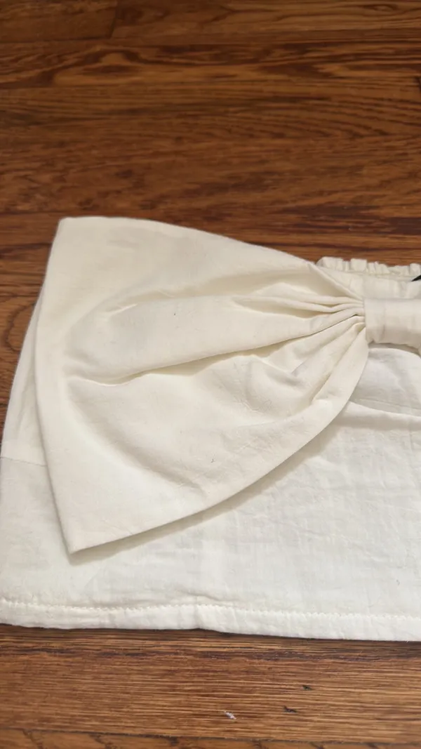 NEW Bow Bandeau Top White Size M - Image 2