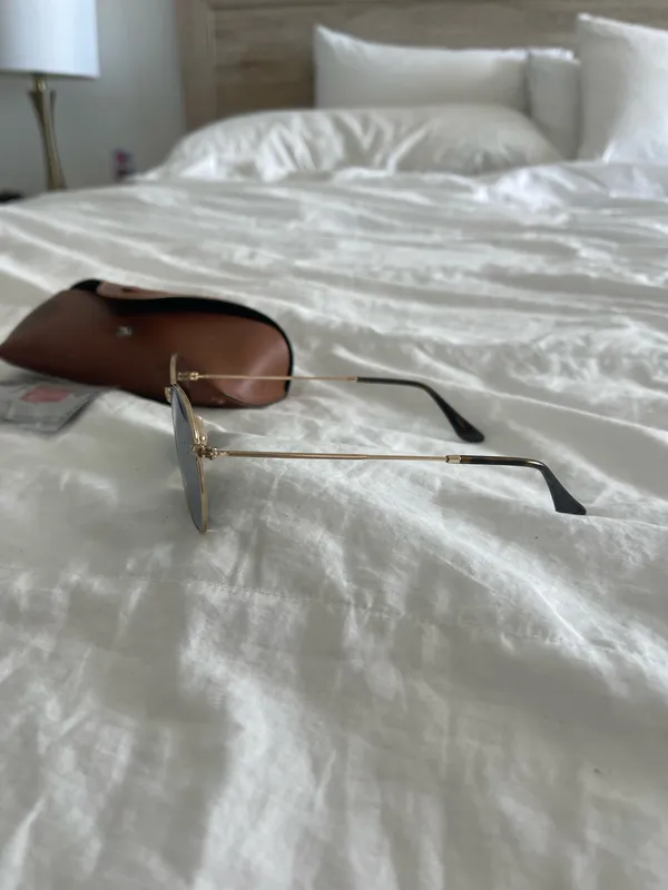 Reflective Ray-Ban Sunglasses - Image 5