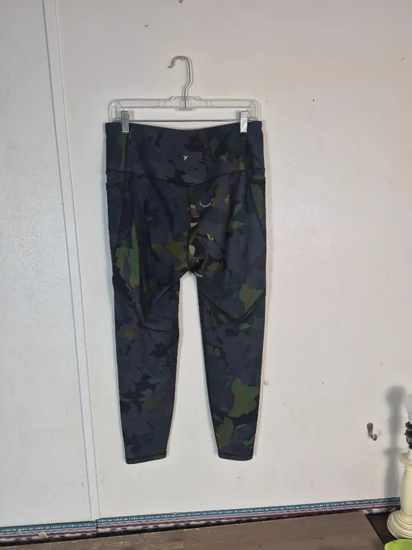 Old Navy Active Elevate Leggings - Image 4