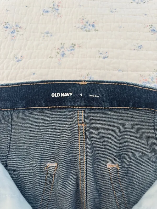 Old Navy Midi Denim Skirt - Image 3
