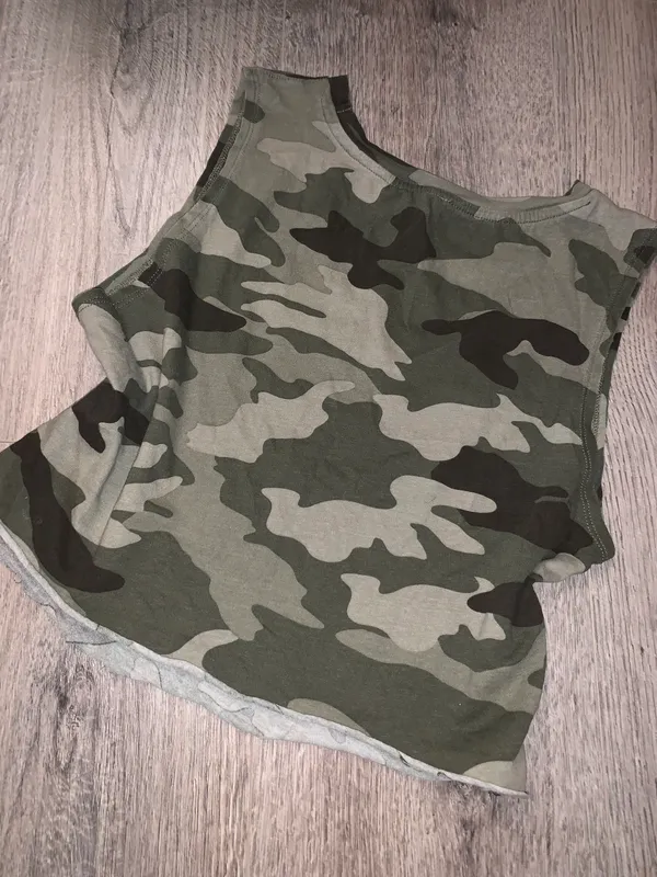 Garage - Camo Crop Top Small - Image 6