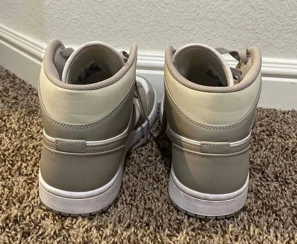 Air Jordan 1 Mid ‘College Grey’ - Image 3