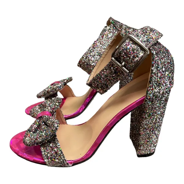 •Chunky Heel Sandals With A Strap, Bow With Fashionable Bright Red Butterfly - Image 2
