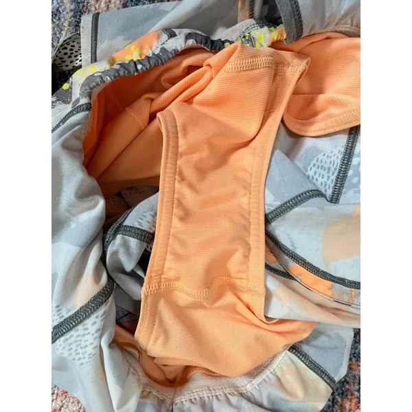 Lululemon Hotty Hot‎ Romper Abstract Orange Grey Print Adjustable Straps Size 4 - Image 13