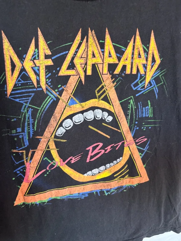 Def Leppard “Love Bites” Graphic Band Tee – Size S - Image 3