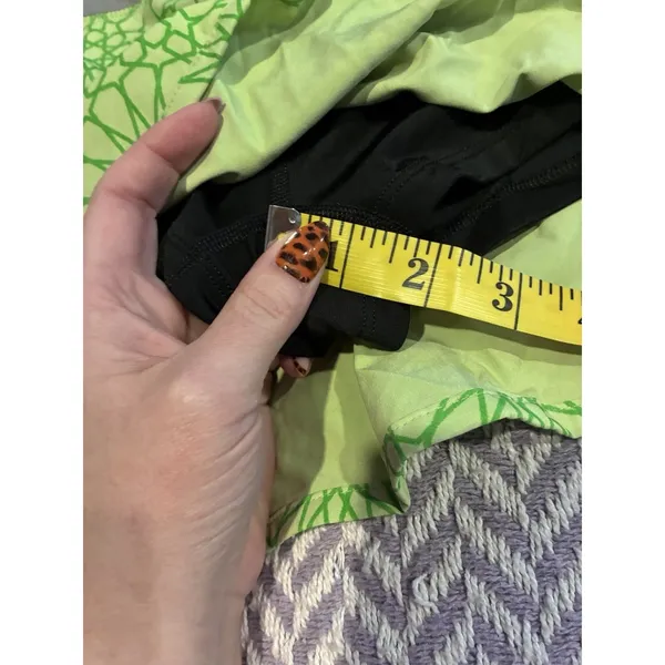 Patagonia Skirt BUILT IN Shorts Womens MEDIUM Outdoors Lightweight Green - Image 8