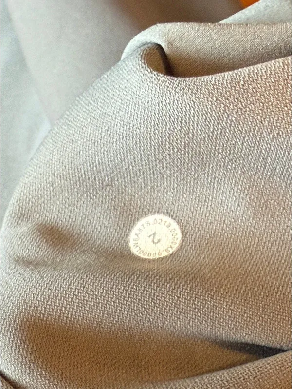 Lululemon On the Fly women’s skirt size XS grey sage - Image 6
