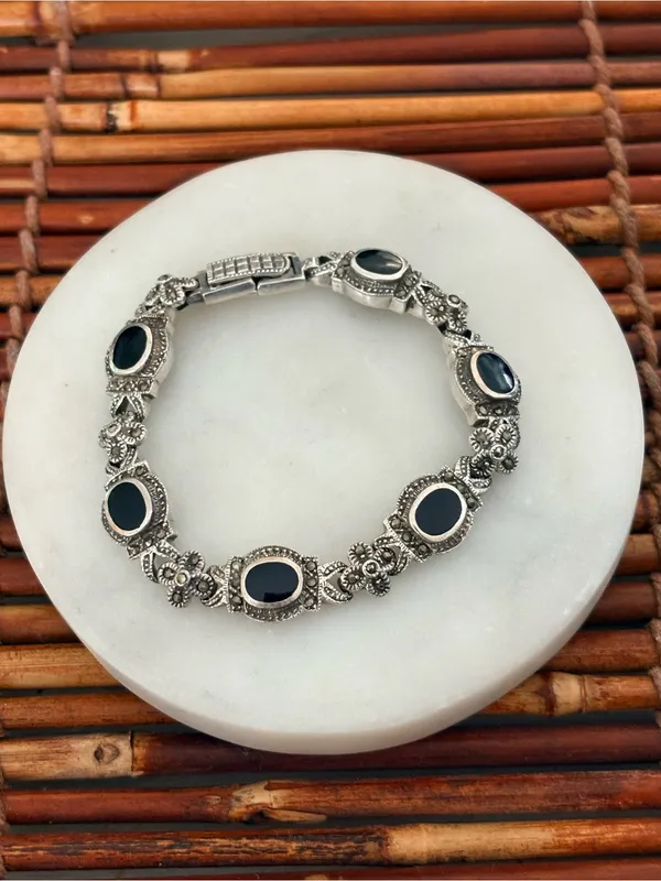 Vintage Marcasite Sterling Silver Floral Bracelet with Black Stones 7” - Image 4