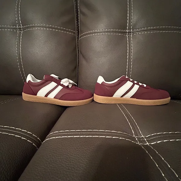 Burgundy and White Women's Sneakers size 41 - Image 6