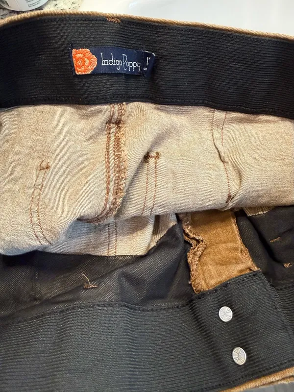 High-Rise Cropped Jeans in Chestnut Brown - Image 8