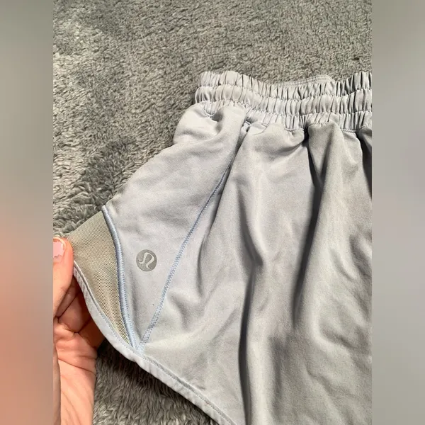 Lululemon light blue shorts 4 reg - Image 9
