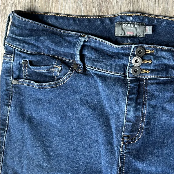 Torrid Super Soft Denim Jeggings Plus Size 18 Tall - Image 7