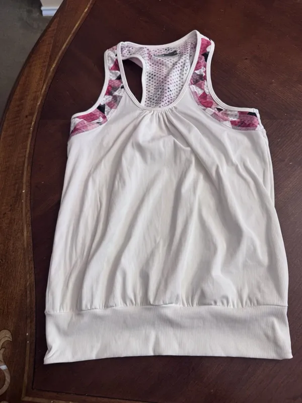 LIJA Activewear Tank style SIZE S/P - Image 2