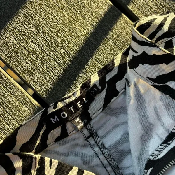 Motel Rocks Women's Zebra Jeans - Image 2