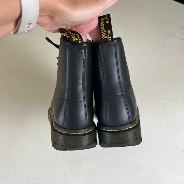 DR. MARTENS- 1460 Women’s Smooth Leather Lace Up Boots Black Punk Grunge Goth - Image 5