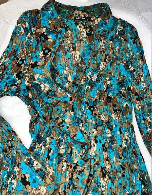 APT 9 Ruffled and Pleated Long Sleeve Blouse, Turquoise & Brown, Size M - Image 4