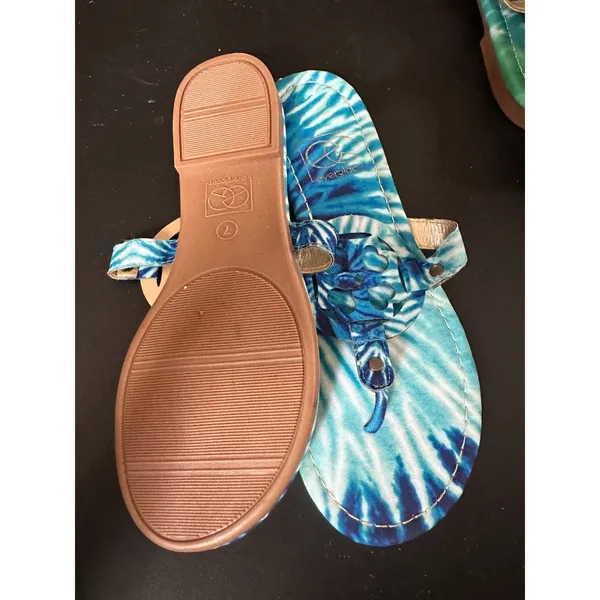 Everglades Blue Patterned‎ Flip Flops in 6 NWOB - Image 2